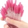 Wegwerp Wimper En Wenkbrauw Borsteltjes - Mascara Borsteltjes - 10 Stuks - Roze 1 Wegwerp Wimper En Wenkbrauw Borsteltjes - Mascara Borsteltjes - 10 Stuks - Roze -Cosmetica Winkel 1083x1200 2