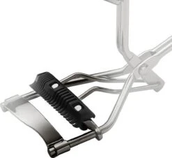 INTER-ESQUE® Wimperkruller - Eyelash Curler + 3x Gratis Extra Siliconen Pad & 3x Extra Kam - Zilver -Cosmetica Winkel 1200x1100