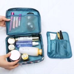 Merkloos Reis Toilet Bag Make Up Organizer - Toillettas - Cosmetica Etui - Travel Organizer - Reisartikelen - Reizen Accessoires -Cosmetica Winkel 1200x1186 5