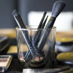 LYVION Professionele Make Up Kwasten Set - 7 Delig / Make Up / Make Up Koffer / Make Up Set / Make Up Kwasten / Make Up Kwasten Set 17 LYVION Professionele Make Up Kwasten Set - 7 Delig / Make Up / Make Up Koffer / Make Up Set / Make Up Kwasten / Make Up Kwasten Set -Cosmetica Winkel 1200x1200 1009