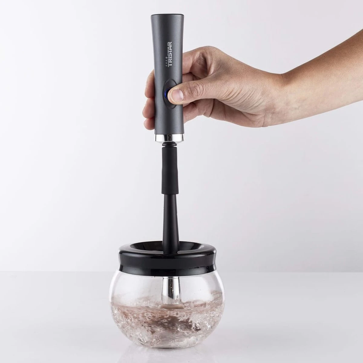 Tristar MB-2020 Make-up Kwastenreiniger – Reinigen én Drogen – Met 8 Rubberen Houders 14 Tristar MB-2020 Make-up Kwastenreiniger – Reinigen én Drogen – Met 8 Rubberen Houders - Afbeelding 12