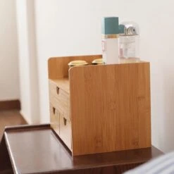 Merkloos Decopatent® Luxe Make-up Organizer Met 3 Lades - Cosmetica Organizer Make Up Met Schuiflade Bamboe Hout - Cosmeticahouder - Toren 12 Merkloos Decopatent® Luxe Make-up Organizer Met 3 Lades - Cosmetica Organizer Make Up Met Schuiflade Bamboe Hout - Cosmeticahouder - Toren -Cosmetica Winkel 1200x1200 1222