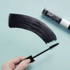 Maybelline Snapscara Mascara - HD Black - Zwart - Natuurlijk Uitziend Volume -Cosmetica Winkel 1200x1200 190