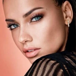 Maybelline Total Temptation Waterproof Mascara - 001 Zwart 18 Maybelline Total Temptation Waterproof Mascara - 001 Zwart -Cosmetica Winkel 1200x1200 230