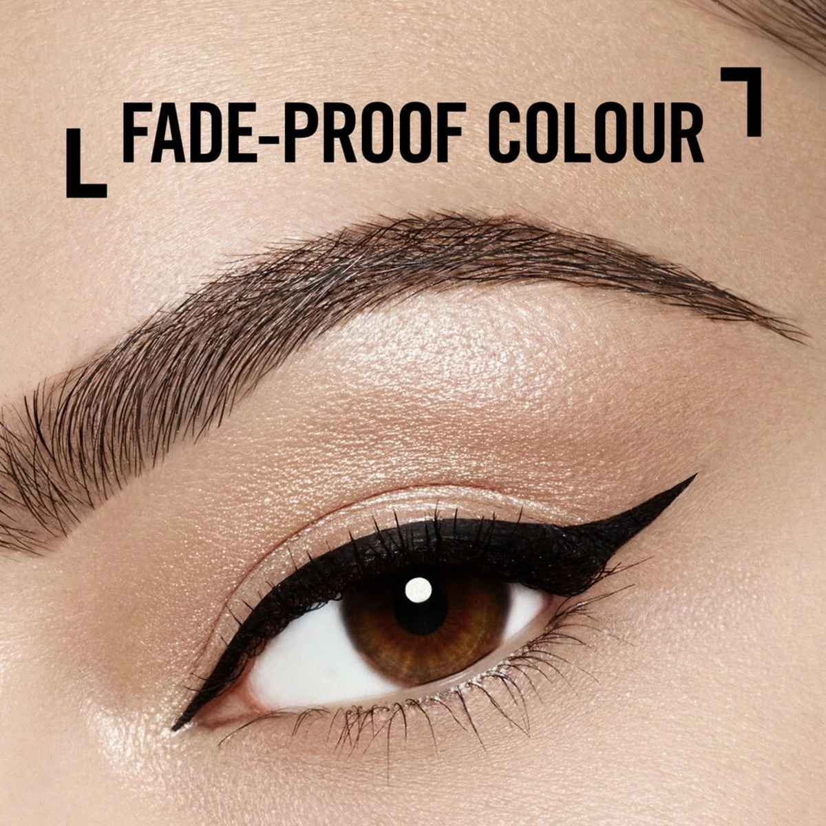Rimmel London Glam'Eyes Professional Liquid Eyeliner - 001 Black Glamour 6 Rimmel London Glam'Eyes Professional Liquid Eyeliner - 001 Black Glamour - Afbeelding 4