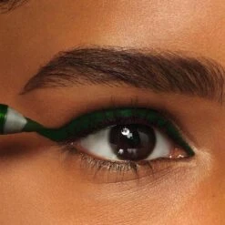 Maybelline Tattoo Liner Gel Pencil - 922 Intense Green - Groen - Waterproof Oogpotlood 22 Maybelline Tattoo Liner Gel Pencil - 922 Intense Green - Groen - Waterproof Oogpotlood -Cosmetica Winkel 1200x1200 429