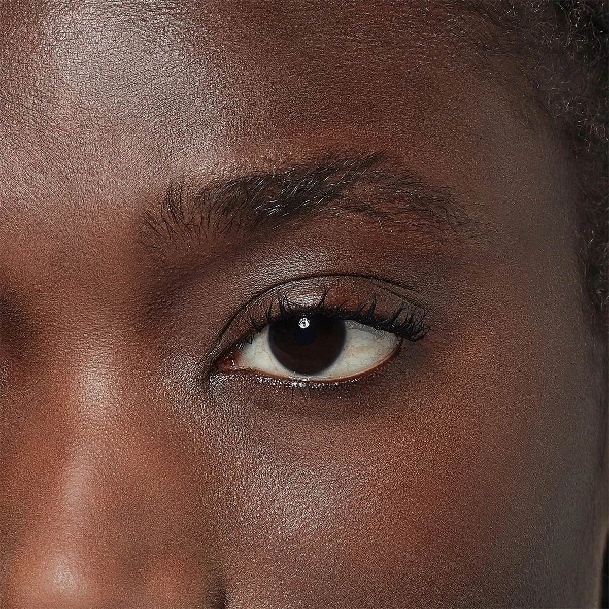 L’Oréal Paris Unbelieva Brow Wenkbrauwgel - 109 Ebony - Donker Bruin - Waterproof - 3.4 Ml 7 L’Oréal Paris Unbelieva Brow Wenkbrauwgel - 109 Ebony - Donker Bruin - Waterproof - 3.4 Ml - Afbeelding 5