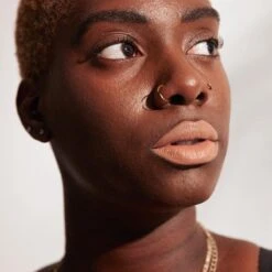 NYX Professional Makeup Soft Matte Lip Cream - London SMLC04 - Liquid Lippenstift - 8 Ml 16 NYX Professional Makeup Soft Matte Lip Cream - London SMLC04 - Liquid Lippenstift - 8 Ml -Cosmetica Winkel 1200x1200 76