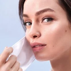 L'Oréal Infallible 24H Fresh Wear Foundation - 110 Rose Vanilla 19 L'Oréal Infallible 24H Fresh Wear Foundation - 110 Rose Vanilla -Cosmetica Winkel 1200x1200 792