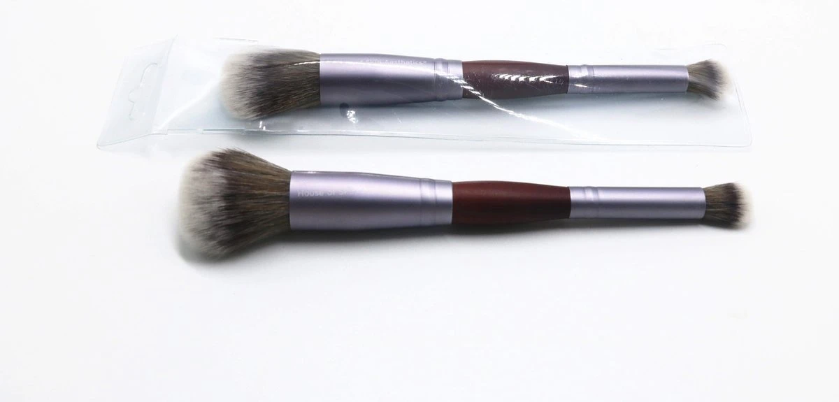 Foundation - Poeder - Make-up Kwast - Foundation Kwast - Concealer Kwast 3-in 1 - Must-have - Cadeau - Verjaardag - Populair - Trendy - Efficiënt - Tijdbesparend 4 Foundation - Poeder - Make-up Kwast - Foundation Kwast - Concealer Kwast 3-in 1 - Must-have - Cadeau - Verjaardag - Populair - Trendy - Efficiënt - Tijdbesparend - Afbeelding 2