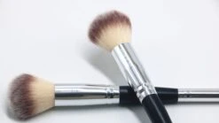 Foundation - Poeder - Make-up Kwast- Foundation Kwast - Concealer Kwast 3-in 1 - Must-have - Cadeau - Verjaardag - Populair - Trendy - Efficiënt - Tijdbesparend -Cosmetica Winkel 1200x674 1