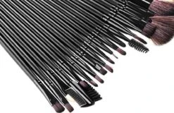 Make-up Kwasten Set - Professionele Kwasten - 24-delig Met Tasje - Cosmetica Kwasten - Zwart - Rheme -Cosmetica Winkel 1200x776 2