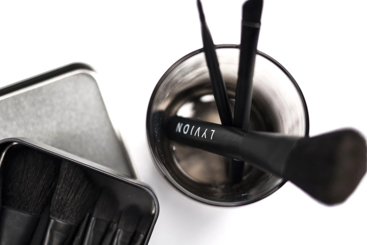 LYVION Professionele Make Up Kwasten Set - 7 Delig / Make Up / Make Up Koffer / Make Up Set / Make Up Kwasten / Make Up Kwasten Set 10 LYVION Professionele Make Up Kwasten Set - 7 Delig / Make Up / Make Up Koffer / Make Up Set / Make Up Kwasten / Make Up Kwasten Set - Afbeelding 8