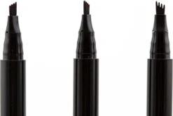 Eyebrow Magic Wenkbrauwpen - Donker Blond - Wenkbrauwpotloden - Microblading 29 Eyebrow Magic Wenkbrauwpen - Donker Blond - Wenkbrauwpotloden - Microblading -Cosmetica Winkel 1200x803 3