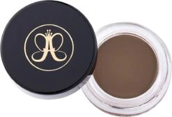 Anastasia Beverly Hills Dipbrow Pomade - Soft Brown 18 Anastasia Beverly Hills Dipbrow Pomade - Soft Brown -Cosmetica Winkel 1200x815 2