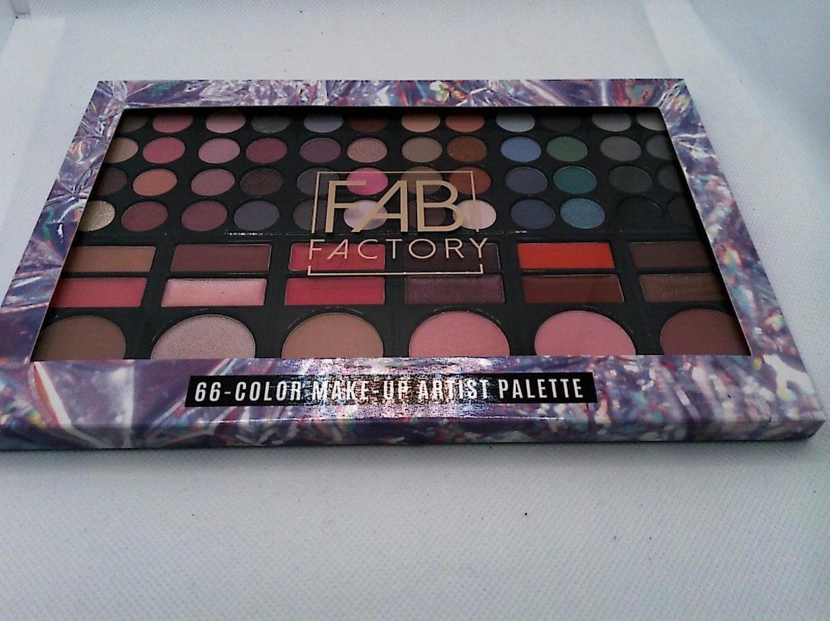 Make Up Artist Palette - 66 Kleuren - MUA - Oog - Lippen - 3 Make Up Artist Palette - 66 Kleuren - MUA - Oog - Lippen -