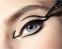 L’Oréal Paris Superliner Tattoo Signature - Black - Eyeliner 15 L’Oréal Paris Superliner Tattoo Signature - Black - Eyeliner -Cosmetica Winkel 1200x945