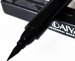 Joya Beauty® Eyeliner Met Wing Stempel | Zwarte Oog Stempel | 2 In 1 Eyeliner | Eyeliner Tool | Wing Eyeliner | Wing Stamp 20 Joya Beauty® Eyeliner Met Wing Stempel | Zwarte Oog Stempel | 2 In 1 Eyeliner | Eyeliner Tool | Wing Eyeliner | Wing Stamp -Cosmetica Winkel 1200x972 2