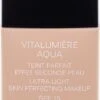 Chanel Vitalumiere Aqua Foundation - 30 Beige - SPF15 - 30 Ml 1 Chanel Vitalumiere Aqua Foundation - 30 Beige - SPF15 - 30 Ml -Cosmetica Winkel 597x1200