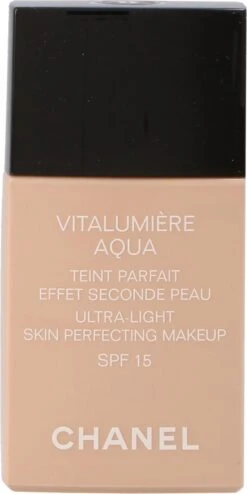 Chanel Vitalumiere Aqua Foundation - 30 Beige - SPF15 - 30 Ml -Cosmetica Winkel 600x1200 4