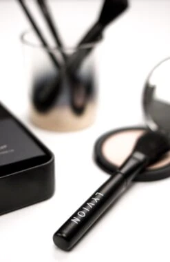 LYVION Professionele Make Up Kwasten Set - 7 Delig / Make Up / Make Up Koffer / Make Up Set / Make Up Kwasten / Make Up Kwasten Set 19 LYVION Professionele Make Up Kwasten Set - 7 Delig / Make Up / Make Up Koffer / Make Up Set / Make Up Kwasten / Make Up Kwasten Set -Cosmetica Winkel 779x1200 1