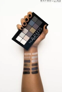 Maybelline The Rock Nudes Oogschaduwpallet- 12 Rock Nudes Blauw Tinten 14 Maybelline The Rock Nudes Oogschaduwpallet- 12 Rock Nudes Blauw Tinten -Cosmetica Winkel 808x1200 4