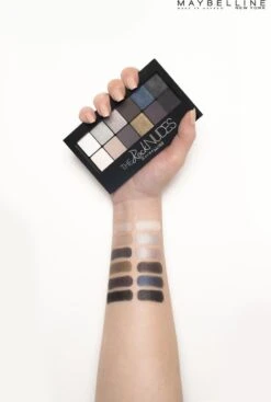 Maybelline The Rock Nudes Oogschaduwpallet- 12 Rock Nudes Blauw Tinten 15 Maybelline The Rock Nudes Oogschaduwpallet- 12 Rock Nudes Blauw Tinten -Cosmetica Winkel 808x1200 5