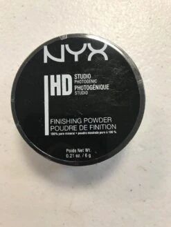 NYX Professional Makeup Studio Finishing Gezichtspoeder - Studio Finishing Powder SFP01 - 6 Gr 11 NYX Professional Makeup Studio Finishing Gezichtspoeder - Studio Finishing Powder SFP01 - 6 Gr -Cosmetica Winkel 900x1200 16