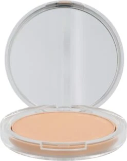 Clinique Almost Powder SPF 15 - Light - Make-uppoeder 33 Clinique Almost Powder SPF 15 - Light - Make-uppoeder -Cosmetica Winkel 947x1200 4