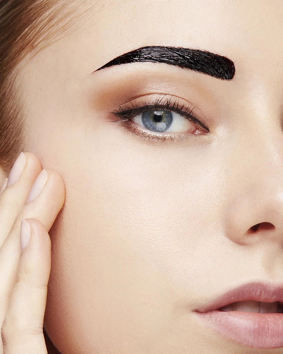 Maybelline New York Tattoo Brow Peel-Off Wenkbrauwgel - 2 Medium Brown - Bruin 7 Maybelline New York Tattoo Brow Peel-Off Wenkbrauwgel - 2 Medium Brown - Bruin - Afbeelding 5